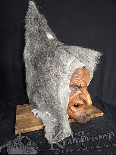 Kaputze GRAU Rassiert SPITZ nach OBEN