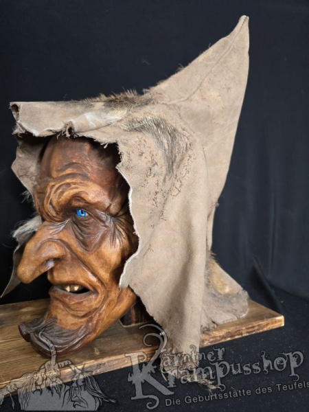 Kaputze BRAUN Ledrig SPITZ nach OBEN