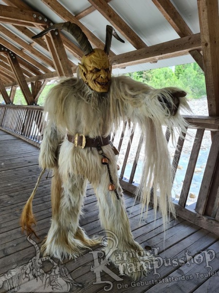 Hose Jacke mit Yak und Pferdeschweife