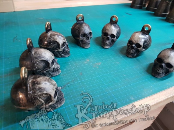 Hells Bells Schelle Totenkopf