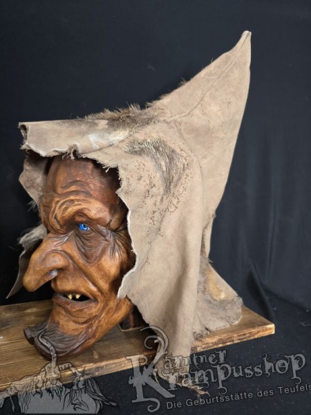 Kaputze BRAUN Ledrig SPITZ nach OBEN