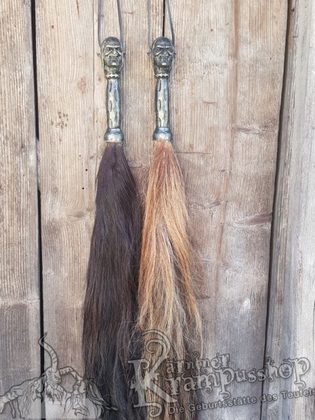 Pferdeschweif mit Stilgriff Hexe