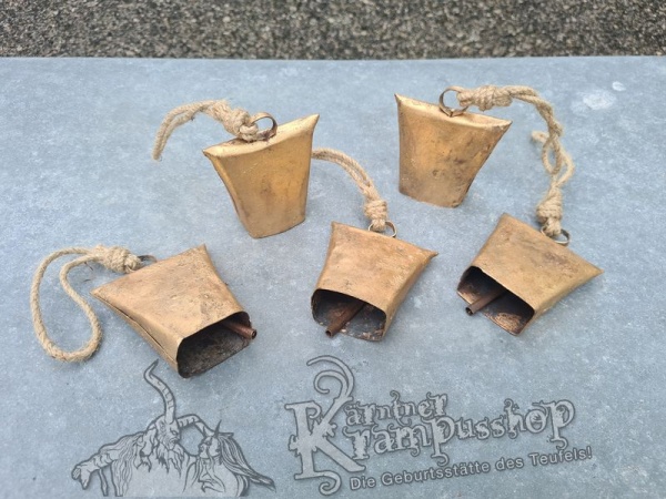 Urige Kuhbeutel eckig Antik am Strick Abverkauf