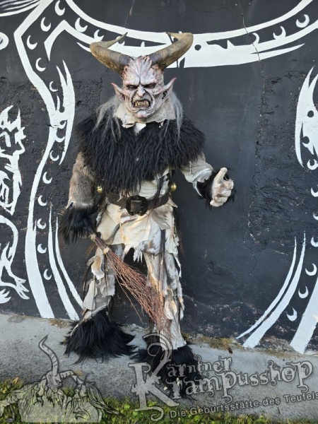 Neuer 2 Teiler Grau Fetzig