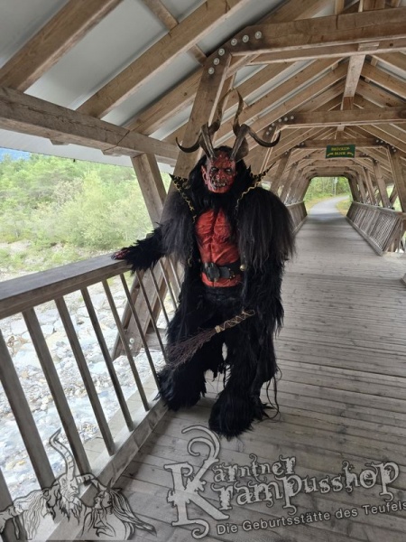 Neuer 3 Teiler Schwarz Rot