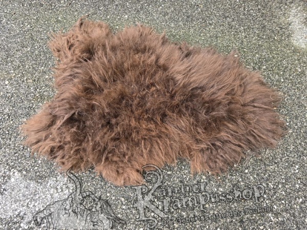 Schaffelle Langhaar Braun gefärbt