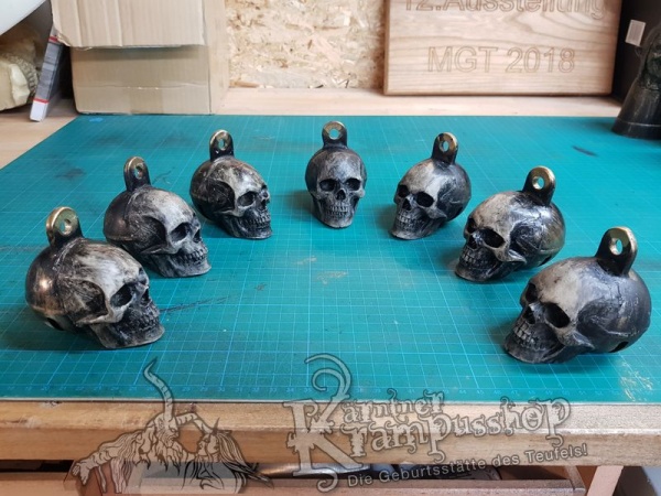 Hells Bells Schelle Totenkopf