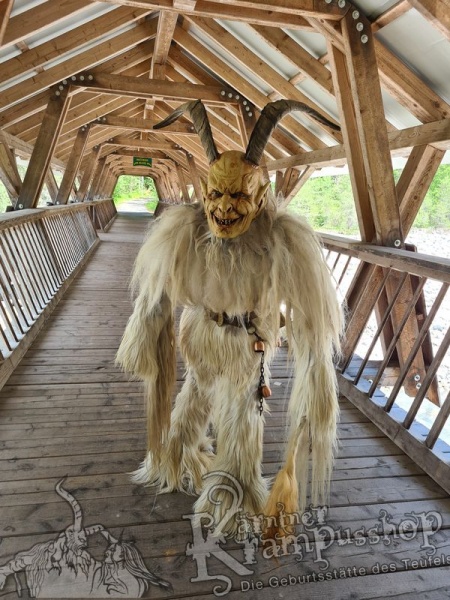 Hose Jacke mit Yak und Pferdeschweife