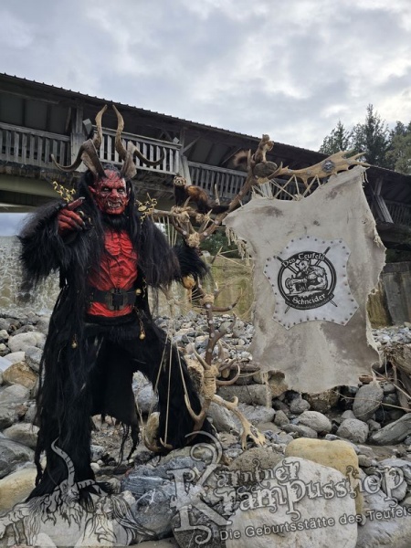 Neuer 3 Teiler Schwarz Rot