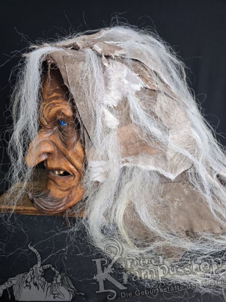 Kopffell Braun Fetzig mit Weissen Yaksträhnen