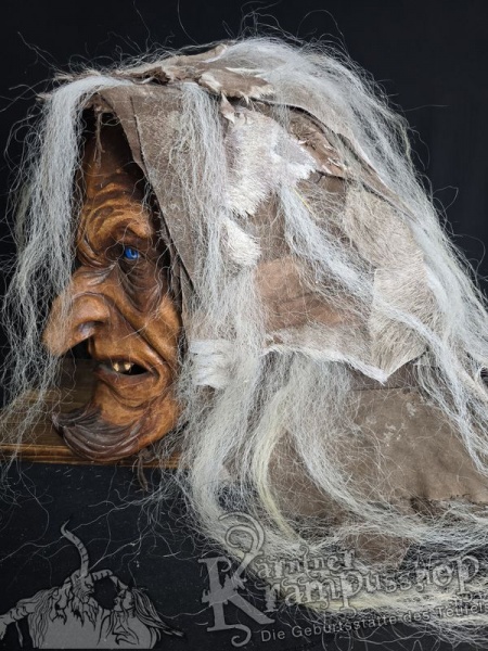 Kopffell Braun Fetzig mit Weissen Yaksträhnen