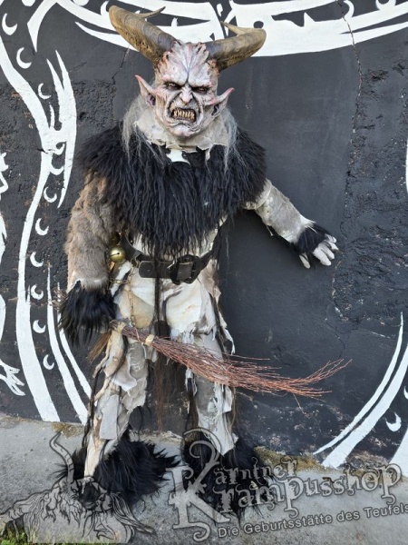 Neuer 2 Teiler Grau Fetzig