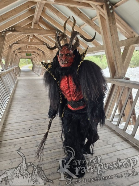 Neuer 3 Teiler Schwarz Rot