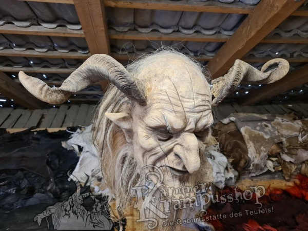 Heimische Widder NATUR Gerade gewachsen