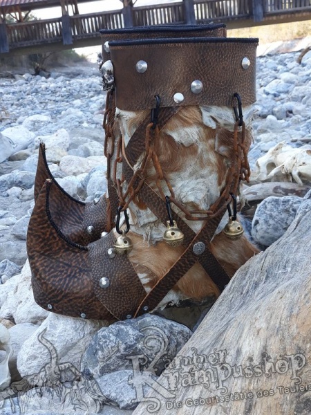 Krampusstiefel mit Spitzen Hellbraun Gefalzt