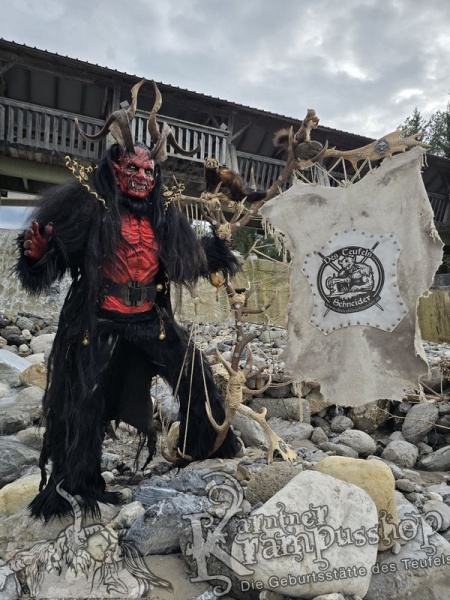 Neuer 3 Teiler Schwarz Rot