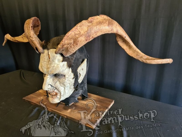 Kapitale Ziegenbockhörner