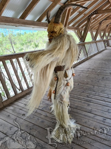 Hose Jacke mit Yak und Pferdeschweife