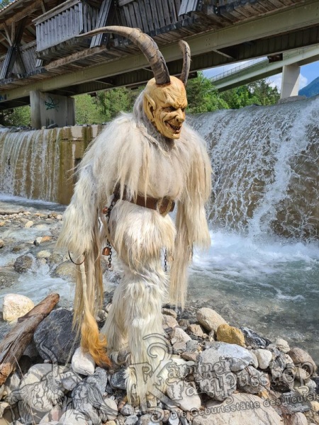 Hose Jacke mit Yak und Pferdeschweife