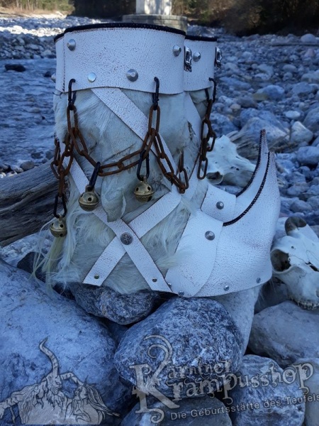 Krampusstiefel mit Spitzen Weiß gefalzt Antik