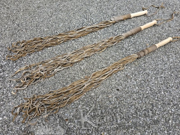 Lederpeitsche in Braun