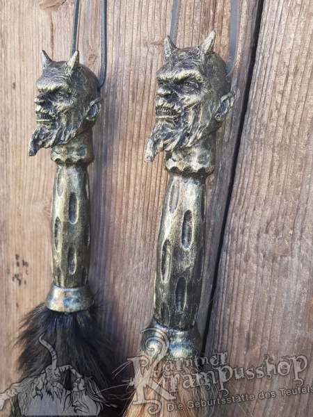 Pferdeschweif mit Stilgriff Krampus
