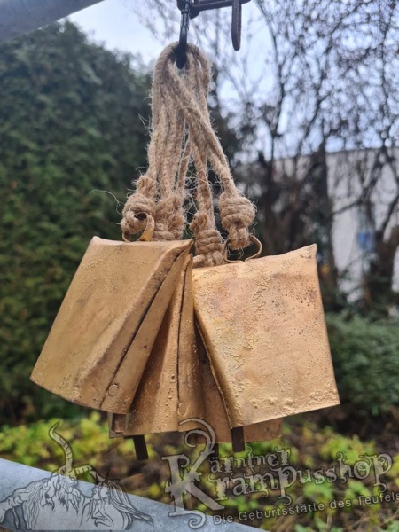 Urige Kuhbeutel eckig Antik am Strick Abverkauf