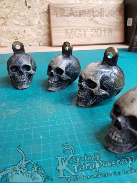 Hells Bells Schelle Totenkopf