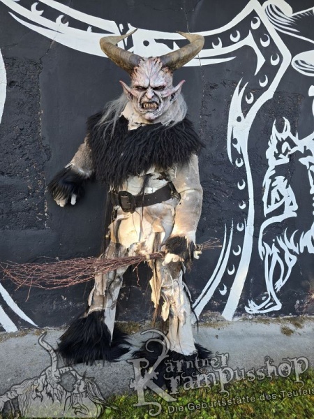 Neuer 2 Teiler Grau Fetzig