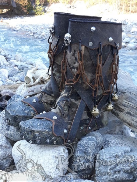 Krampusstiefel mit Kappen Braun Ledrig Antik
