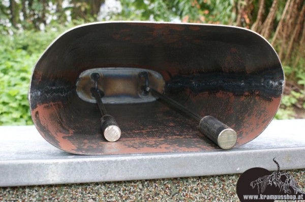 Balkenglocke mit Ketten