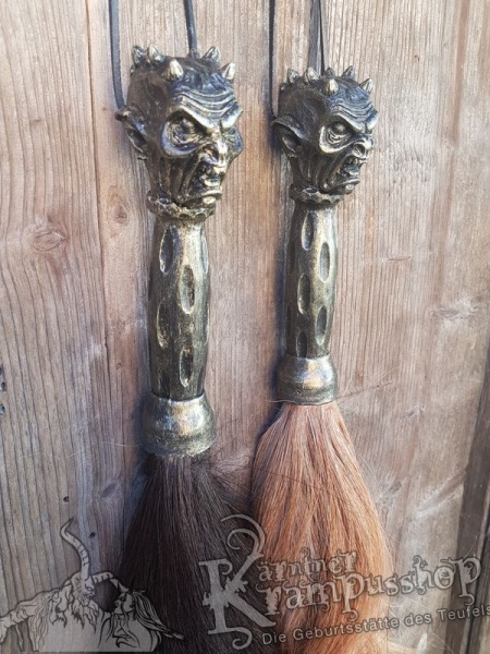 Pferdeschweif mit Stilgriff Raptor