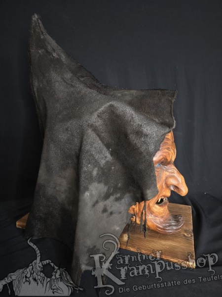 Kaputze SCHWARZ Ledrig SPITZ nach OBEN