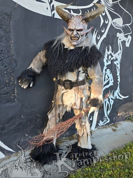 Neuer 2 Teiler Grau Fetzig