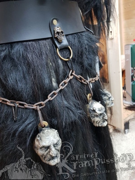 Hells Bells Schelle Alter Mann