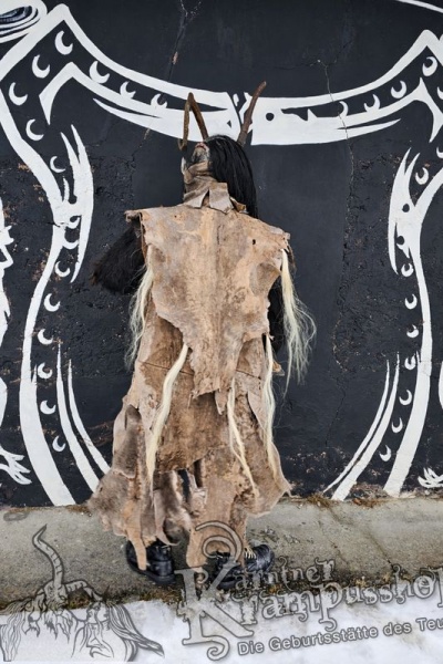 Hose Jacke Braun mit Überwurf