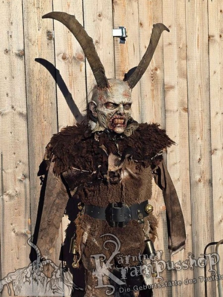 Schichtige Frackjacke