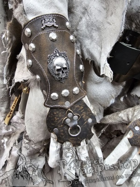 Handgamaschen Braun Modell Ornament Skull Gross