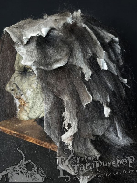 Kopffell Grau Fetzig mit Schwarz Yaksträhnen