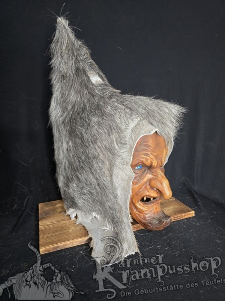 Kaputze GRAU Rassiert SPITZ nach OBEN