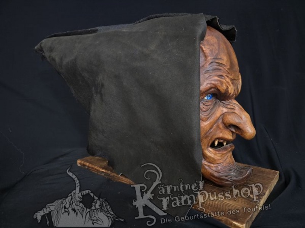 Kaputze SCHWARZ Ledrig SPITZ nach HINTEN