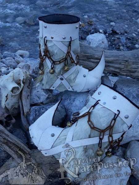 Krampusstiefel mit Spitzen Weiß gefalzt Antik