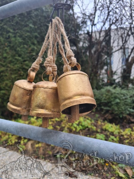 Urige Rohrglocke Antik am Strick Abverkauf