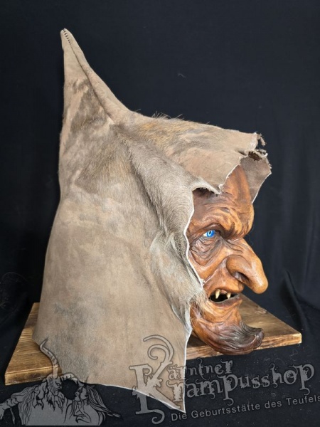 Kaputze BRAUN Ledrig SPITZ nach OBEN