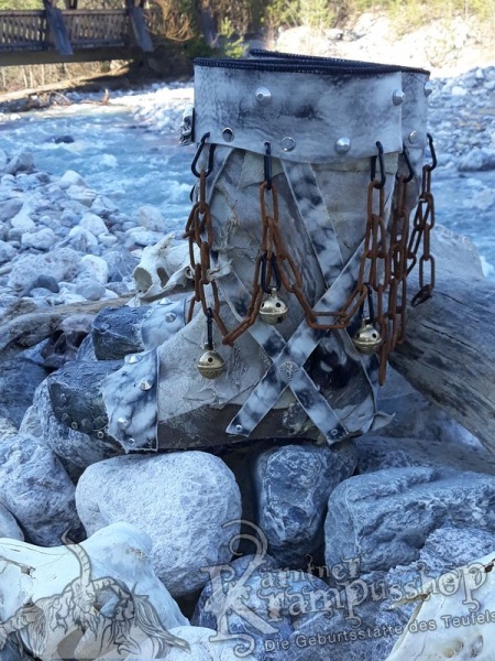 Krampusstiefel mit Kappen Grau Ledrig Antik