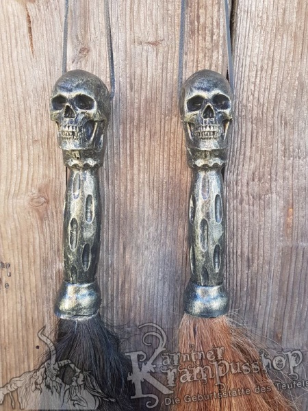 Pferdeschweif mit Stilgriff Death