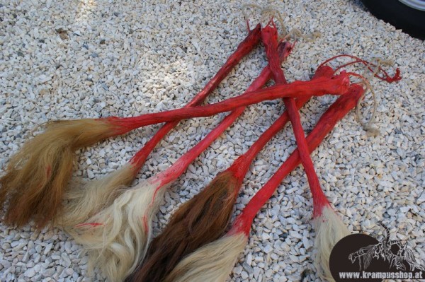 Latex Kuhschweife Farbe ROT