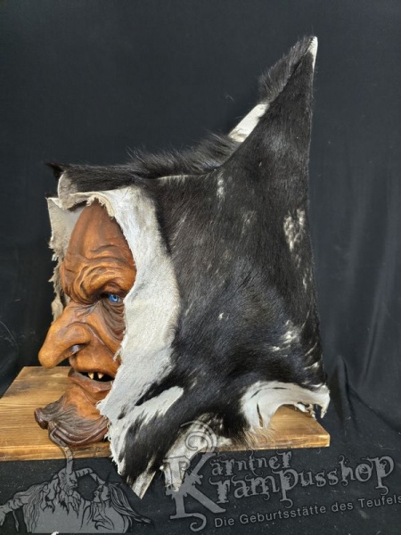 Kaputze BRAUN Rassiert SPITZ nach OBEN