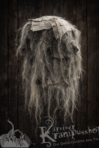 Kopffell Grau Fetzig mit Weiss Yaksträhnen