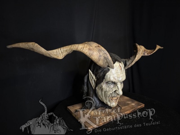 Ziegenbockhörner aus der Region Ampulien